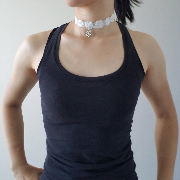 🌟2/10 White Lace Flower Choker Victorian Necklace - Picture 3 of 8
